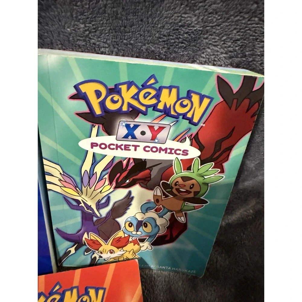 Lot Of 5 Pokémon‎ Pocket Comics books